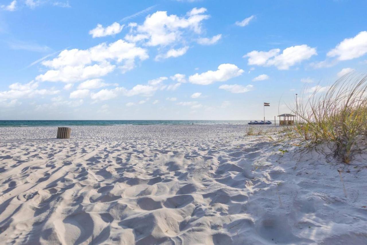 Sandy Feet Retreat *